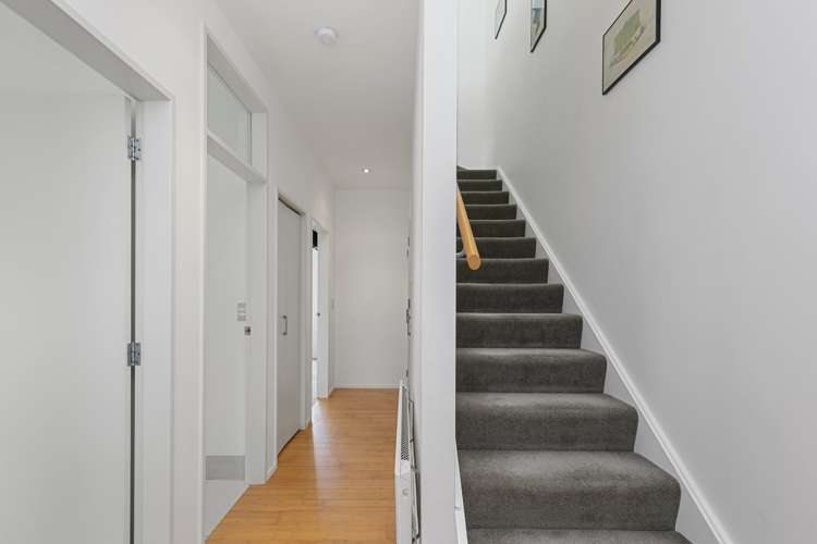 82 Saddleback Grove Karori_10