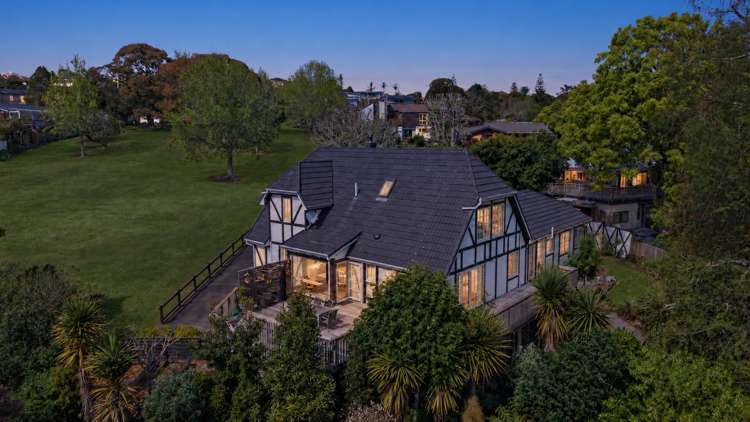 27 Charles Dickens Drive Mellons Bay_45