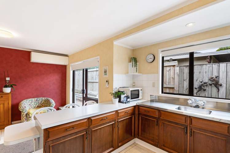 36 Butley Drive Farm Cove_9