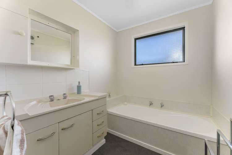 96 Pigeon Valley Road Wakefield_11