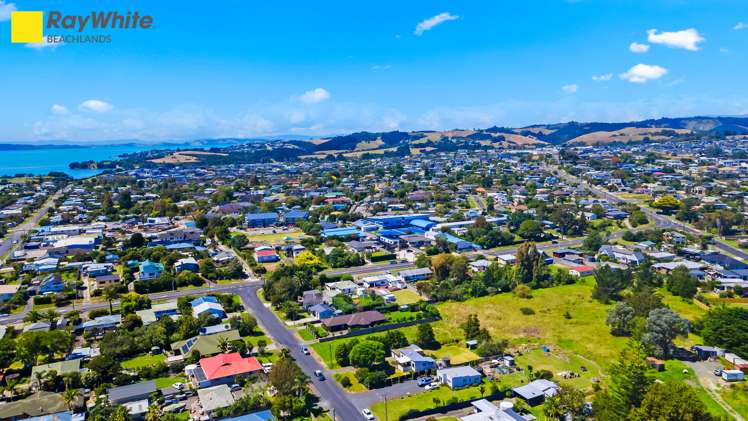 17 Fourth View Avenue Beachlands_28