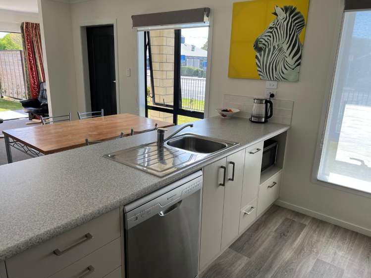 1/255 Peachgrove Road 10458_3