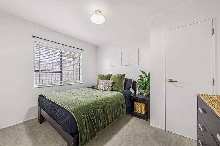 2/69 Trias Road Totara Vale_10