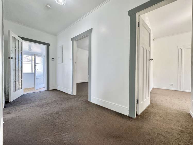 3157 Great North Road New Lynn_20