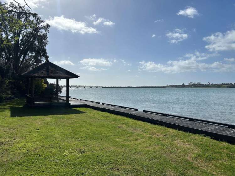 240 Devonport Road 11234_16