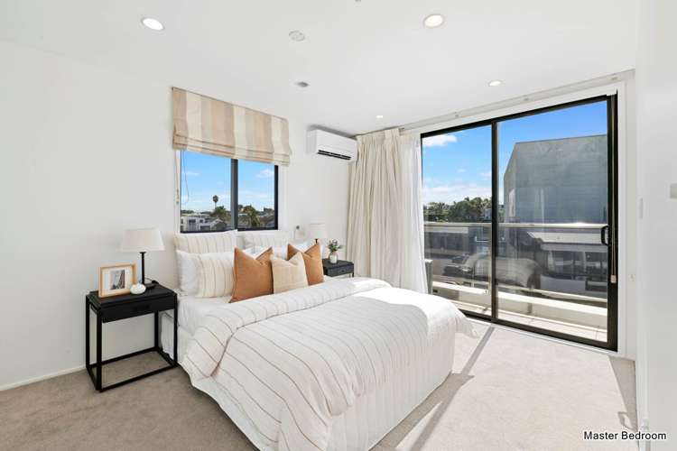 5H/175 Hurstmere Road Takapuna_10