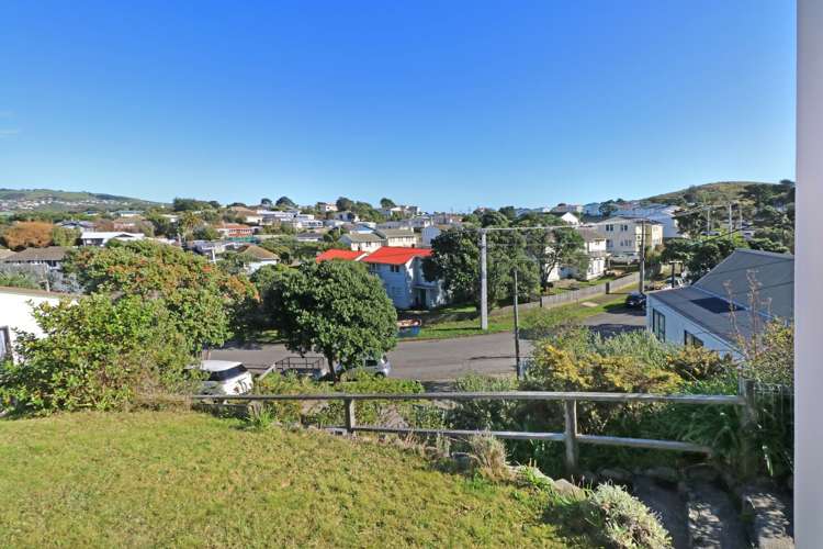 12 Owhiti Street Titahi Bay_7