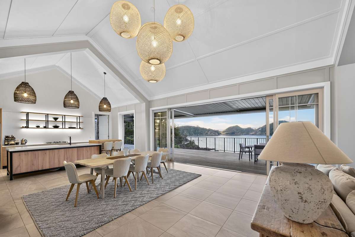 42F Mahinepua Road_0