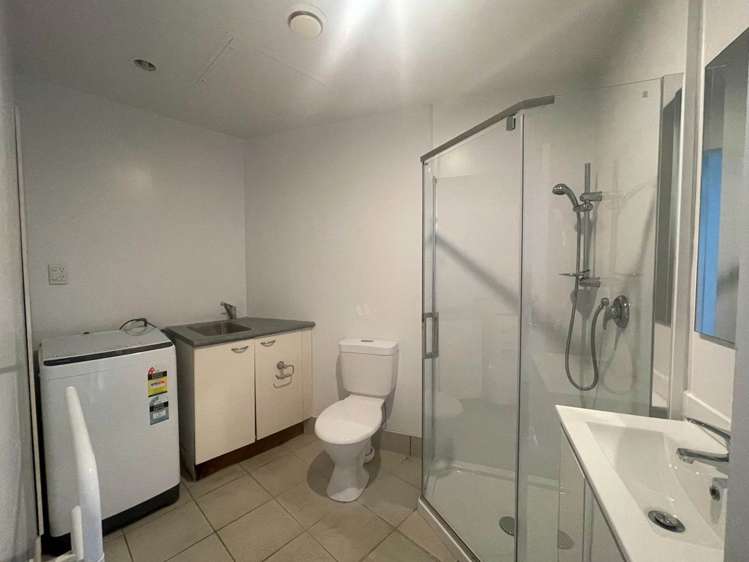 6b/88 Cook Street Auckland Central_5