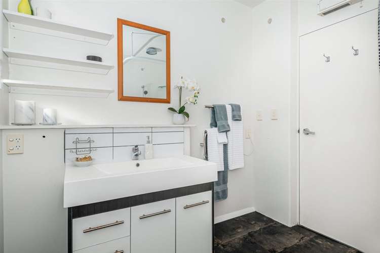 2a Winscombe Street Belmont_10