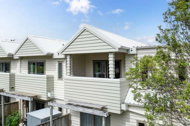 15B/21 Hunters Park Drive Three Kings_2