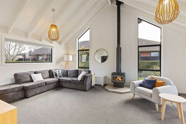 44 Karnak Crescent Russley_6