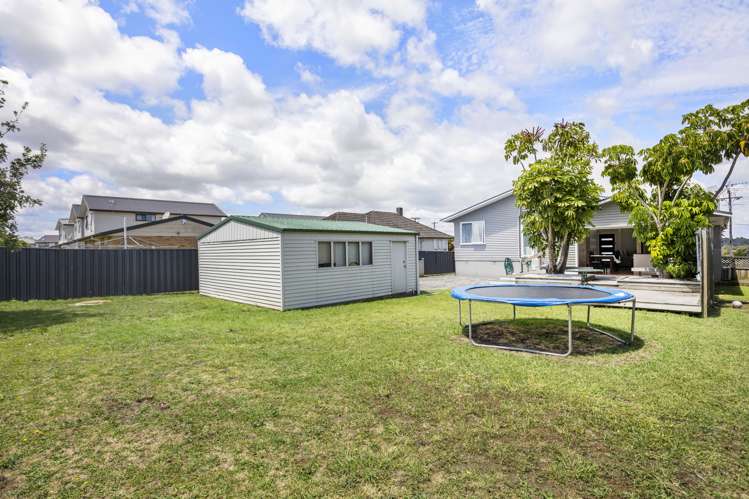 18 Farnborough Crescent Mangere_18
