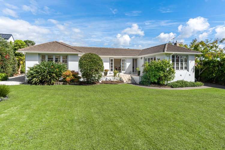 291 Lake Road Hauraki_1