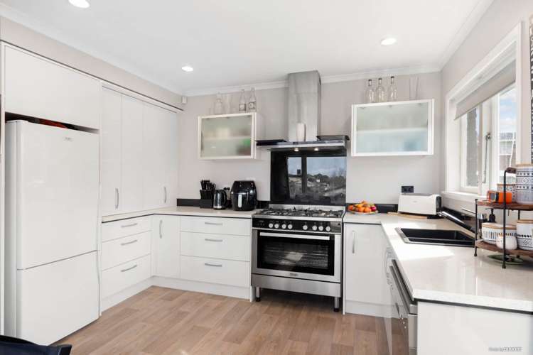 53 Helvetia Road Pukekohe_7