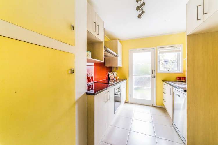 2/63 Landscape Road Mount Eden_10