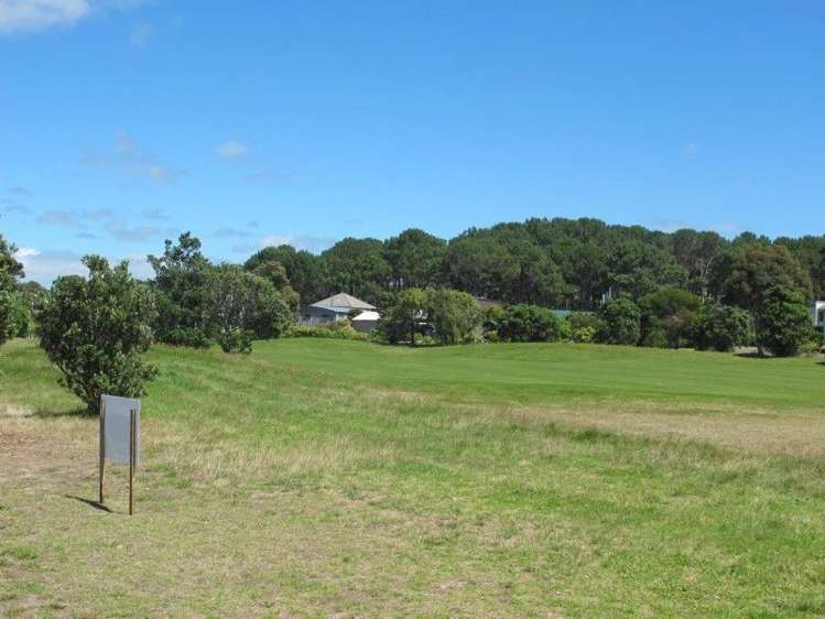 133 The Fairway Matarangi_1