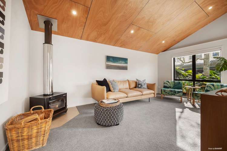 2/47 Glenmore Road Sunnyhills_3