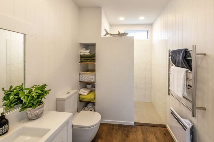 7 Marine Parade Seatoun_13