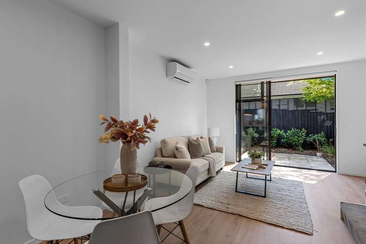 3/15 Donald Place Merivale_4