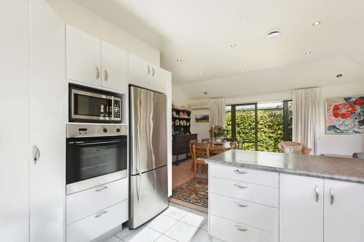 5 Di Pierri Way The Wood_2