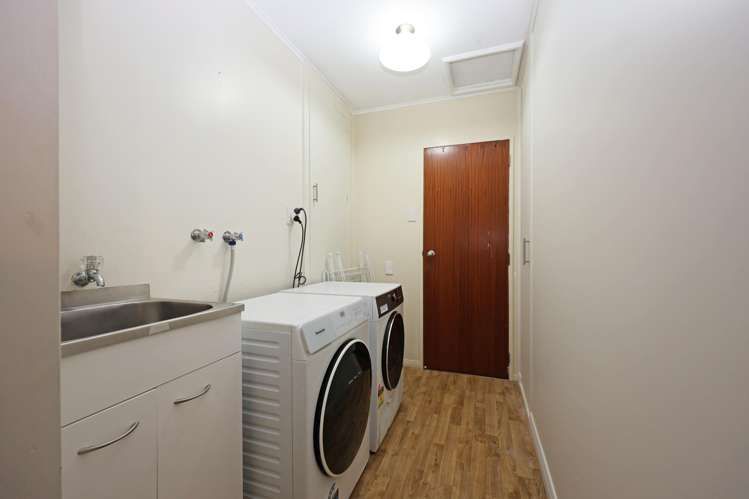 5 Percy Street Weston_15