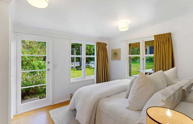 42 Field Way Waikanae Beach_13