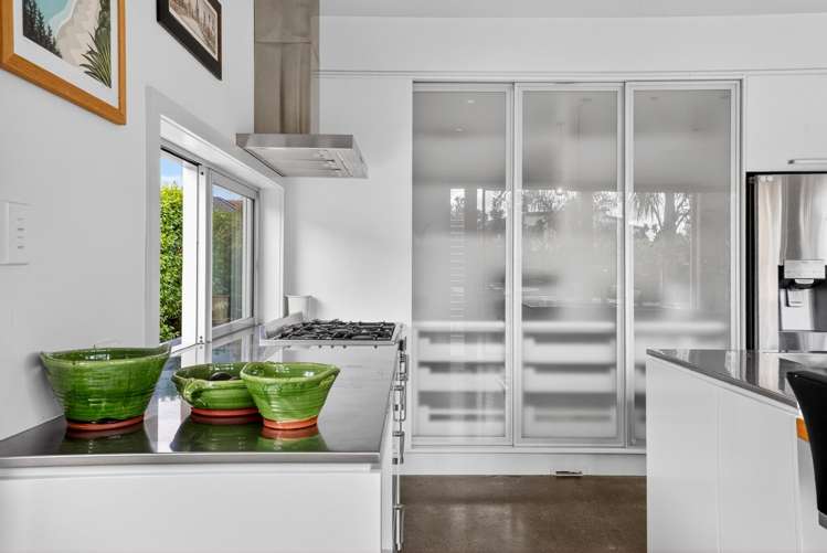 6 Giarni Place Karaka_64