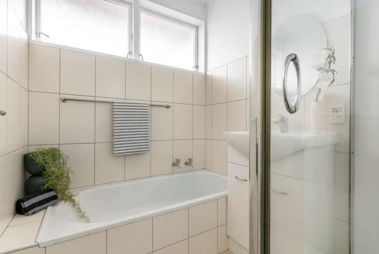 1/6 Akehurst Avenue New Lynn_10