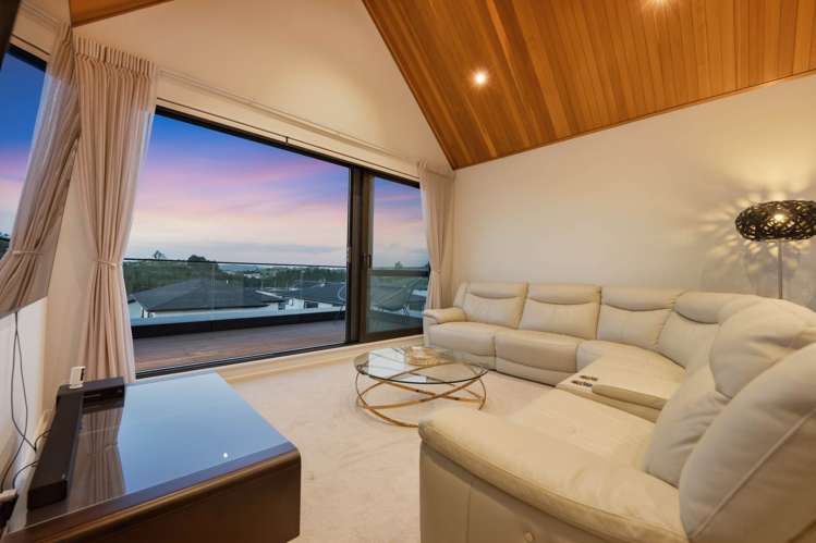 55 Michael Bosher Way Flat Bush_16