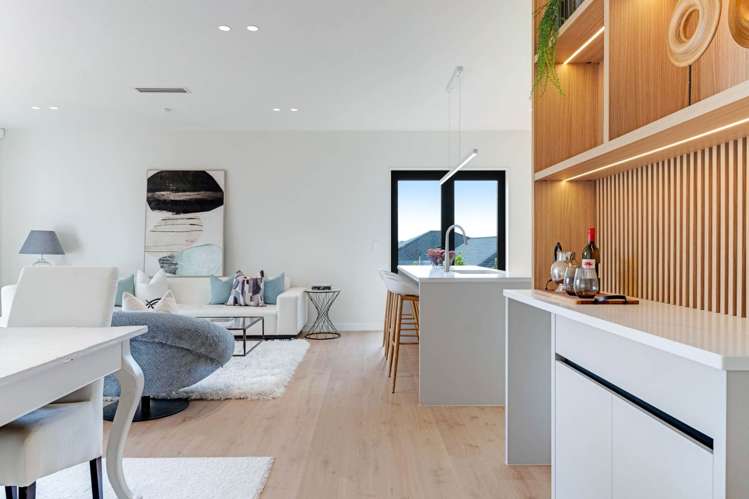 8 Lambert Road_1