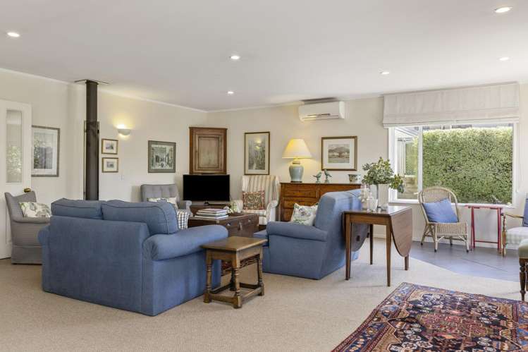 14 Robinson Terrace Rangatira Park_10