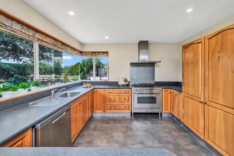 725 Ridgens Road Charing Cross_9