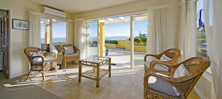 351 Princes Drive Britannia Heights_10