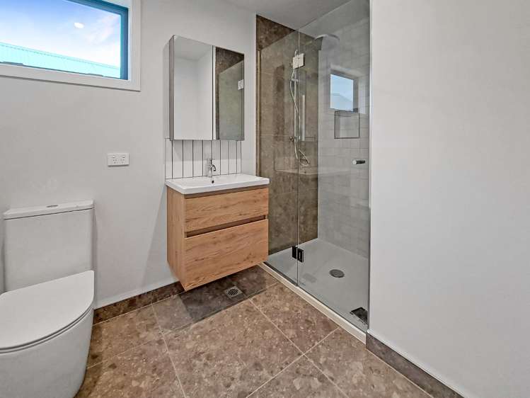 8/16 Sladden Street Naenae_6