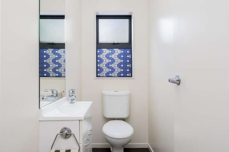 6 Newfound Way Glen Eden_31