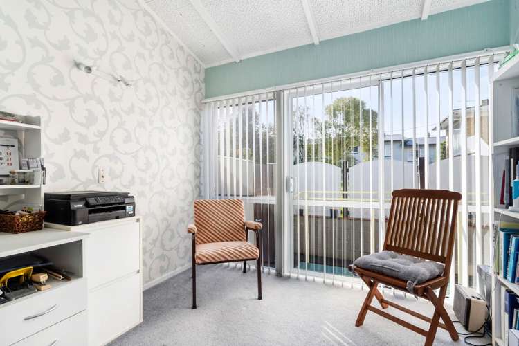 6 Sierra Avenue Kamo_12