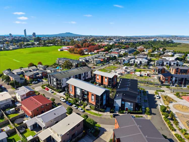 G01/3 Tiakina Road Northcote_10