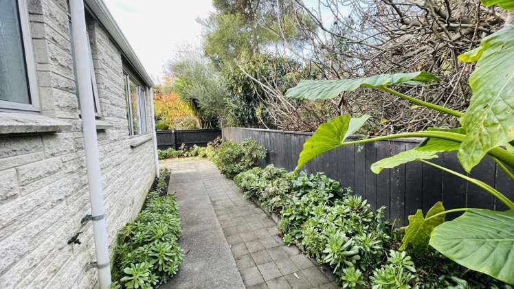 2/801 Hastings Street North 10490_7
