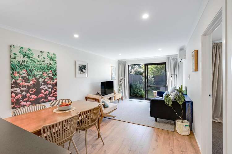 1/6 Walsh Street Forest Lake_5