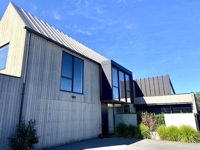 Executive Fully Furnished Architecturally Designed Home in Prime Location!