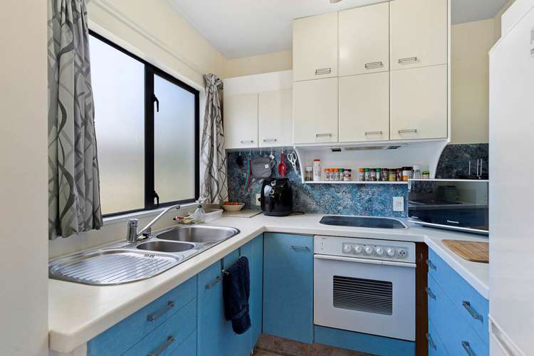 18a Vardon Road Green Bay_16