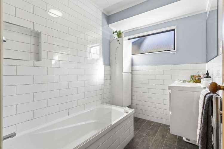 2/139 Rangatira Road Beach Haven_12