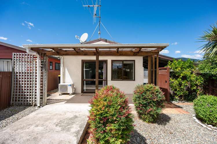 2/41 Manson Avenue Stoke_5