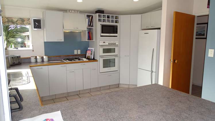 6 Taonui Street Waitarere Beach_11