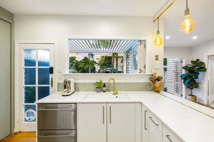 26 Gardner Avenue New Lynn_6