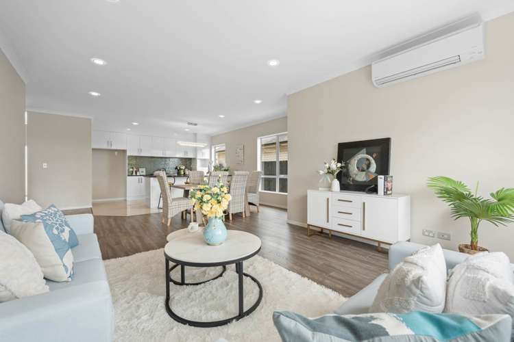 5 Iwinuku Crescent Wattle Downs_11