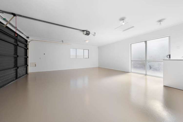 1 Pertosa Drive Flat Bush_24