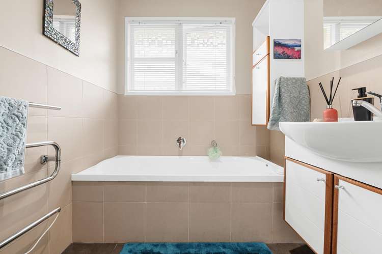 46 Chedworth Avenue Chedworth_15