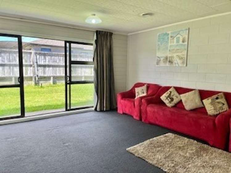 80 Millbrook Road (back house) Henderson_8